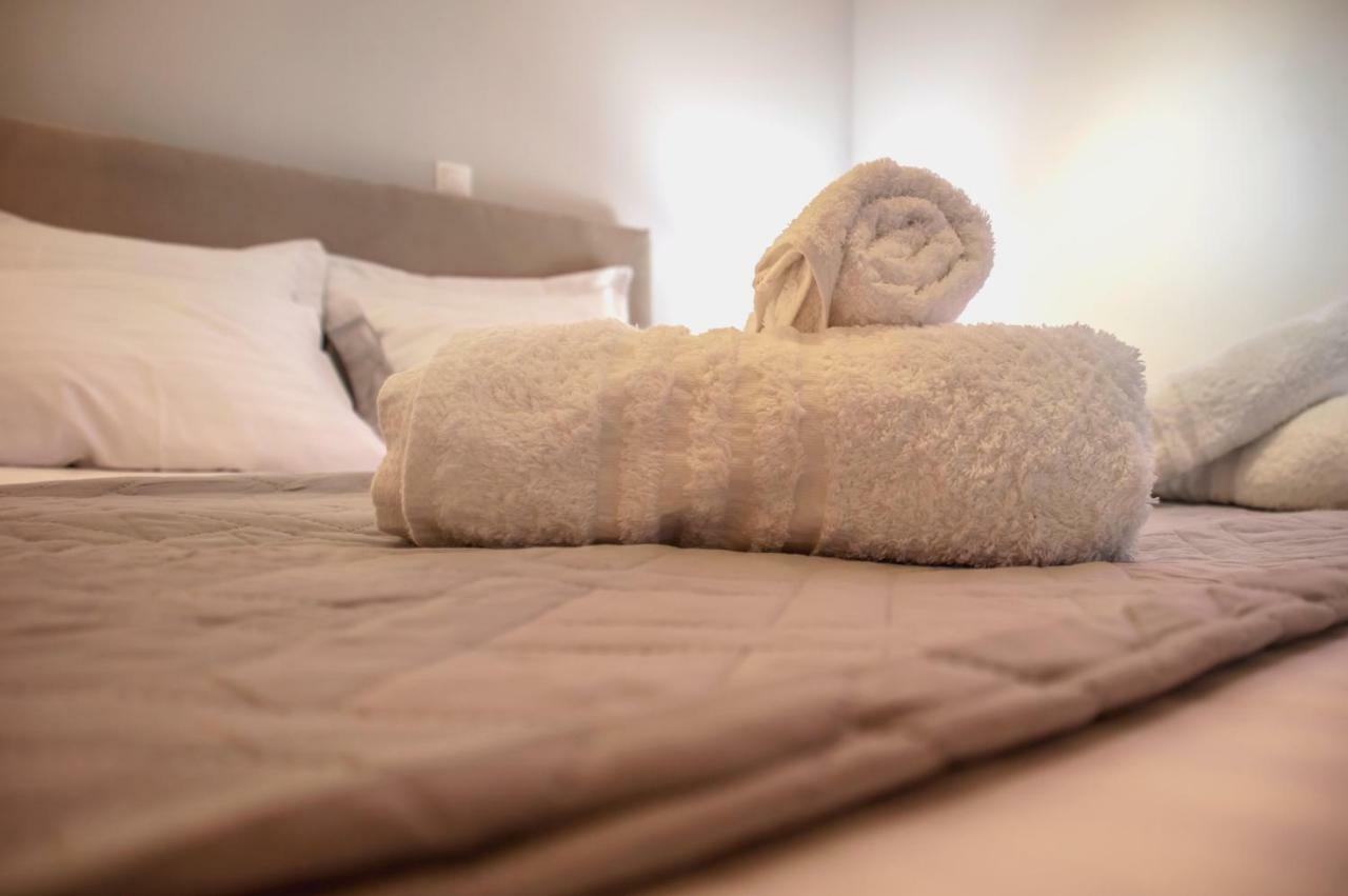 Kamares Suites Каламата Экстерьер фото