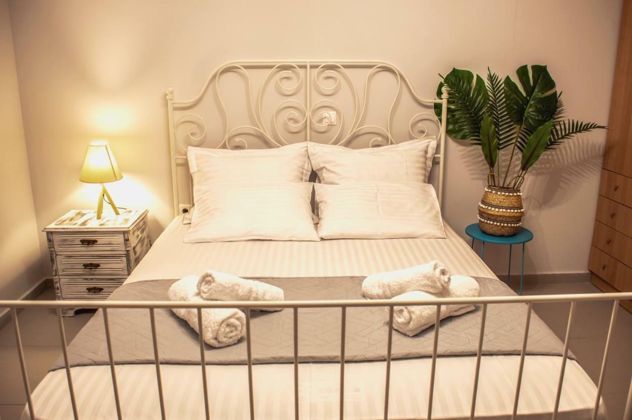 Kamares Suites Каламата Экстерьер фото