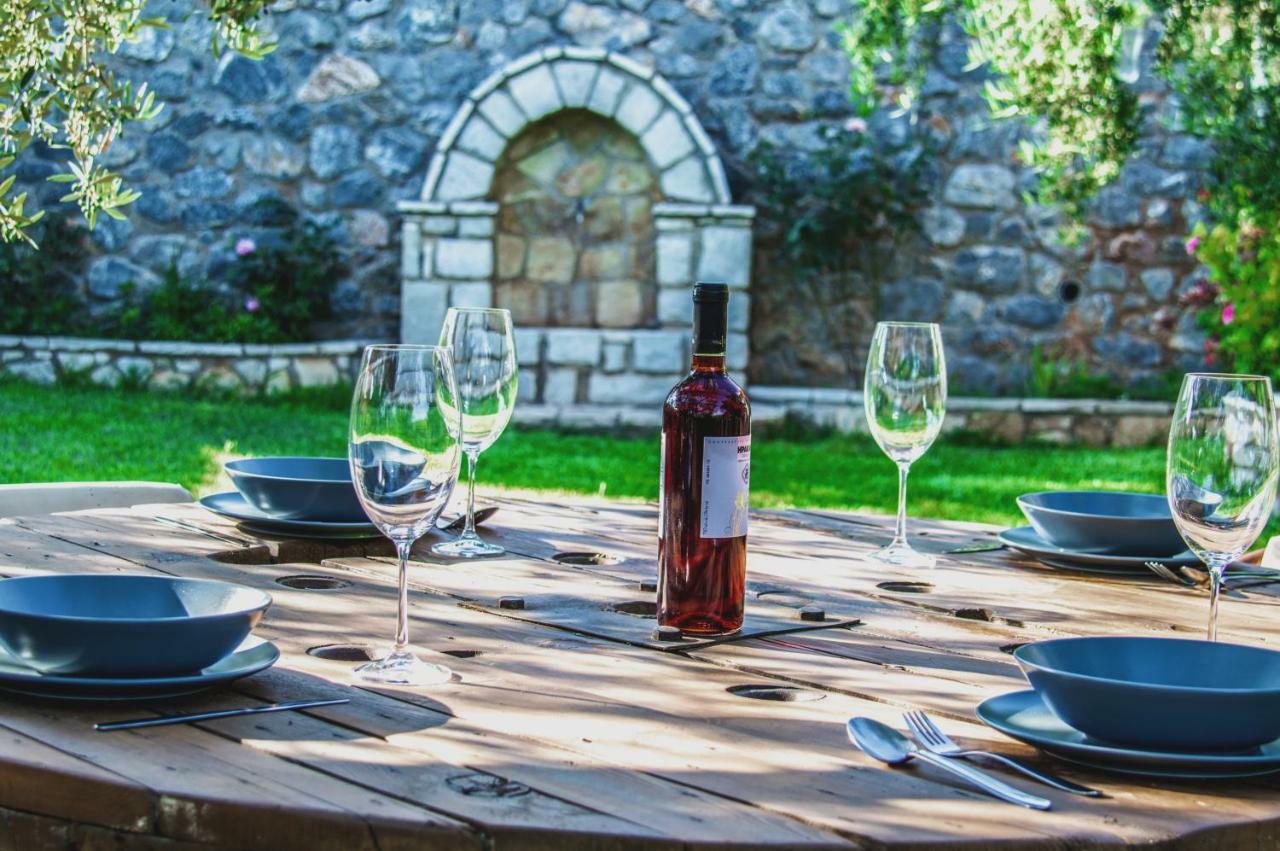 Kamares Suites Каламата Экстерьер фото